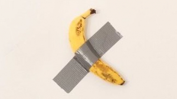Banana taped to wall which sold for $120k eaten in front of crowd
Banana taped to wall which sold for $120k eaten in front of crowd