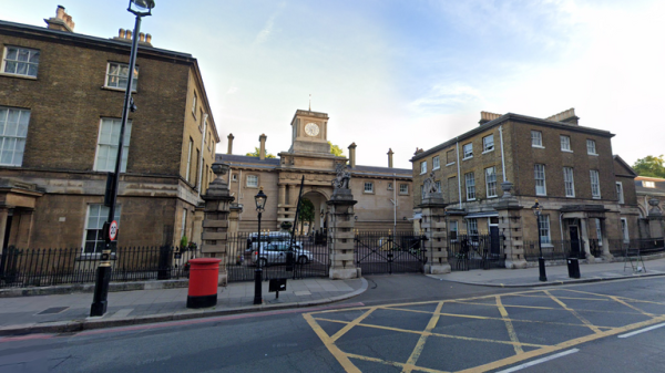 Man arrested in Royal Mews near Buckingham Palace after climbing wall Man arrested in Royal Mews near Buckingham Palace after climbing wall
