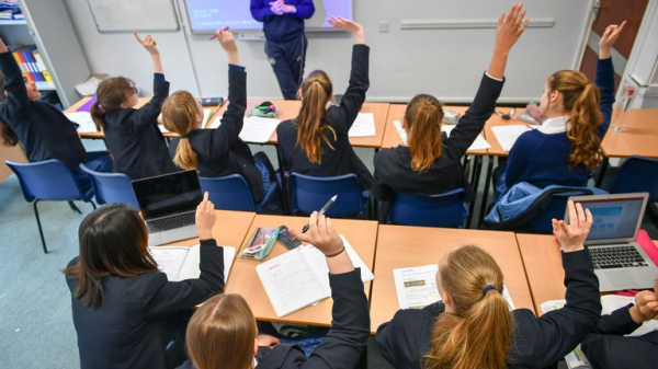 Ministers told to 'get a grip' on unsafe concrete in schools as pupils start new term Ministers told to 'get a grip' on unsafe concrete in schools as pupils start new term